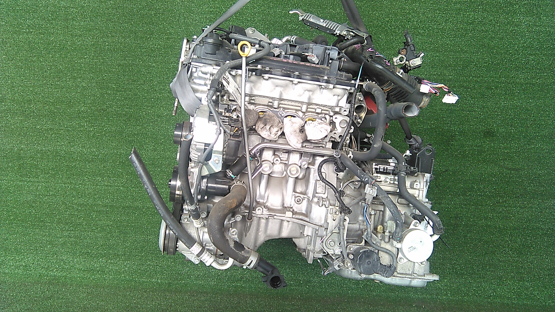 Филдер 2nr fke. Тойота порте двигатель. 2nr-fke крышка мотора. 2 nr fke. 2nr-fke ресурс двигателя тойота.